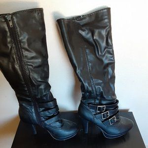 Heeled boots